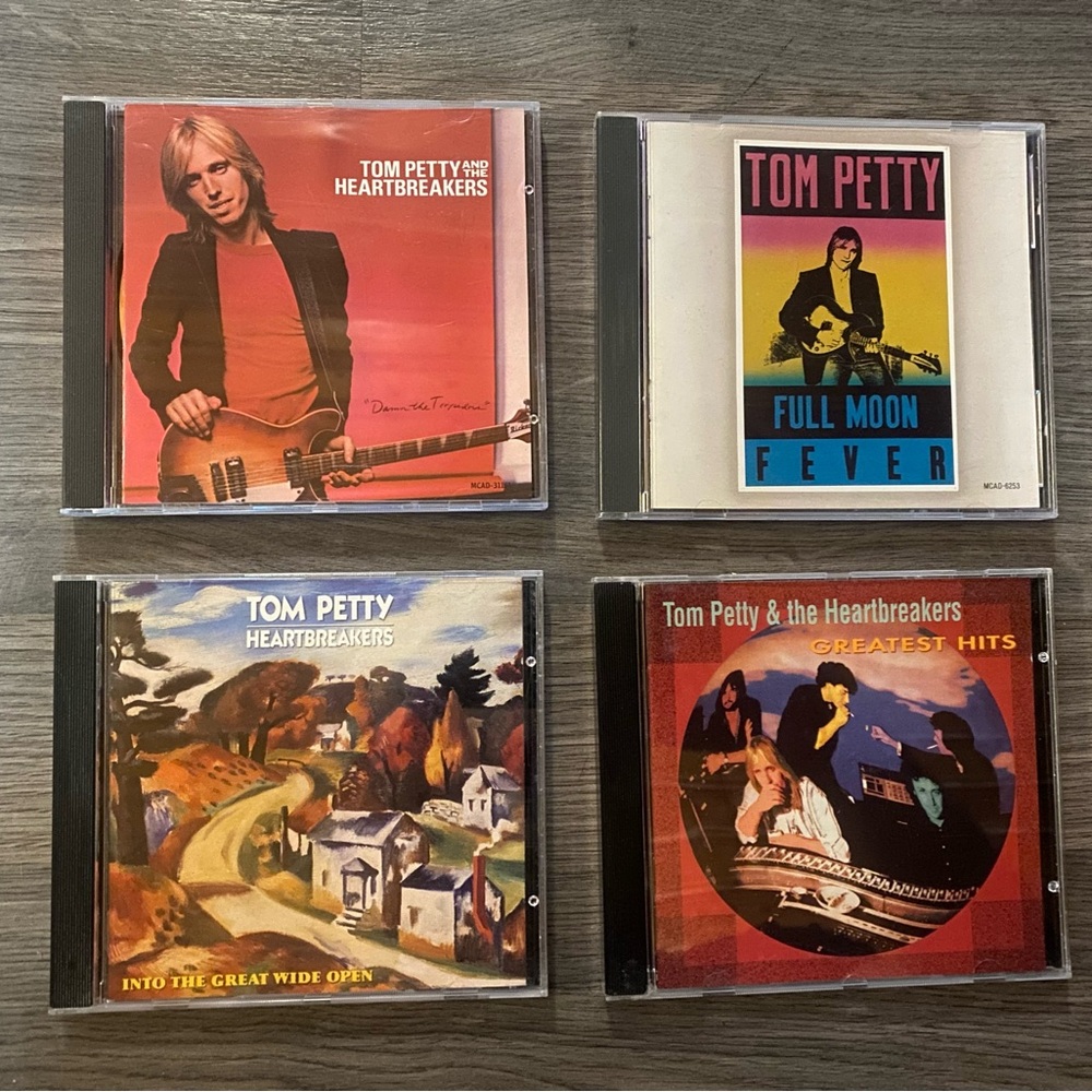 Tom Petty CD Collection
❤️❤️ R.I.P Tom Petty ❤️❤️
